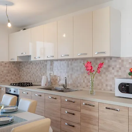 דירה Nike - Two-bedroom With Terrace