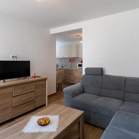 Nike - Two-bedroom With Terrace Apartment