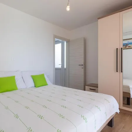 Nike - Two-bedroom With Terrace Appartamento Mlini