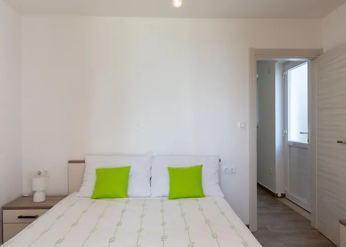 Appartamento Nike - Two-bedroom With Terrace *