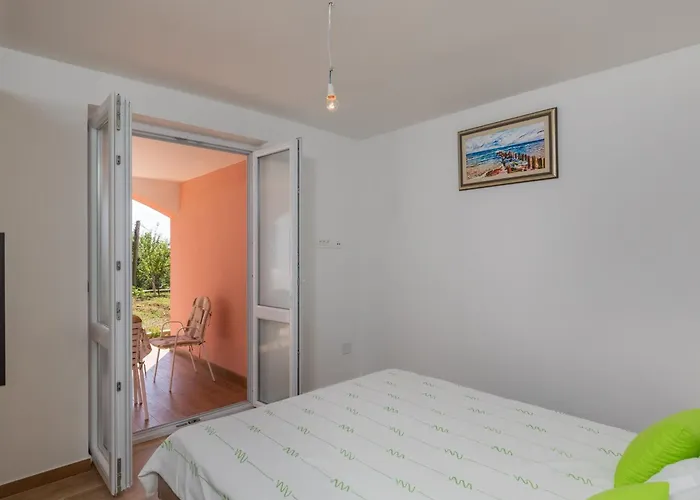 Nike - Two-bedroom With Terrace * Mlini